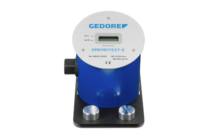 Comprobador digital de par Dremotest E Gedore en banco de verificación de herramientas